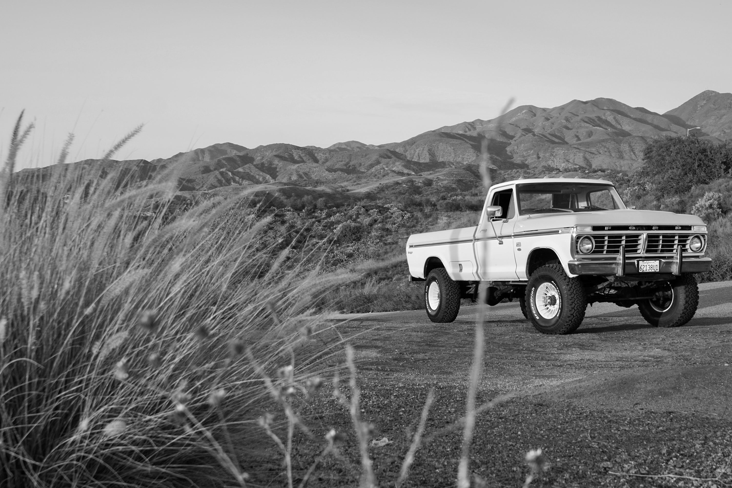 1975 Ford F-250 Highboy Wind Blue FINE ART PRINT