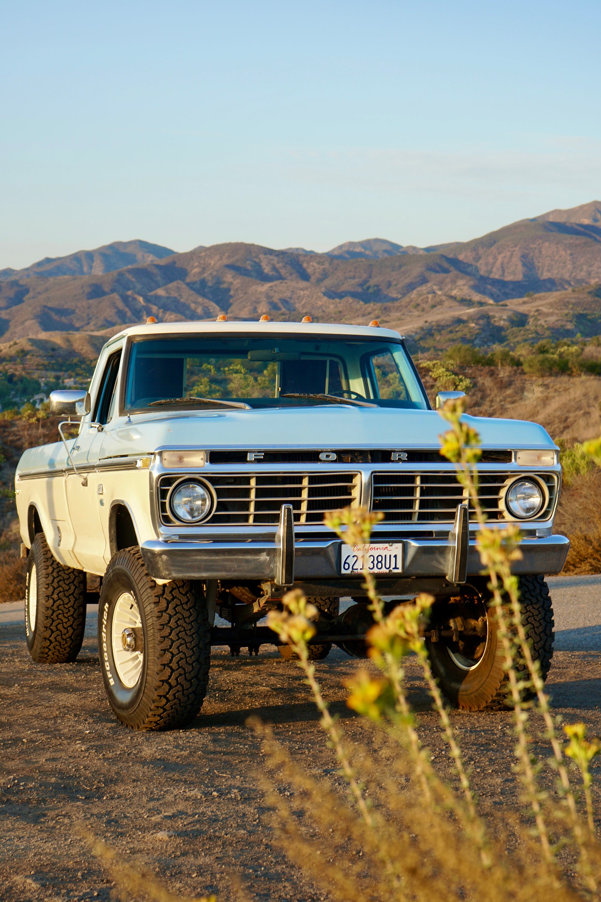 1975 Ford F-250 Highboy Wind Blue FINE ART PRINT