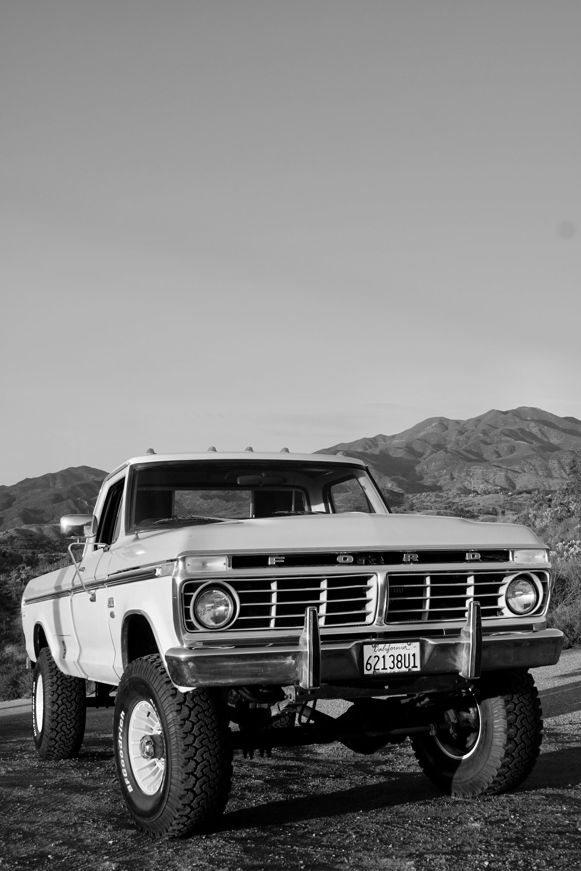 1975 Ford F-250 Highboy Wind Blue FINE ART PRINT