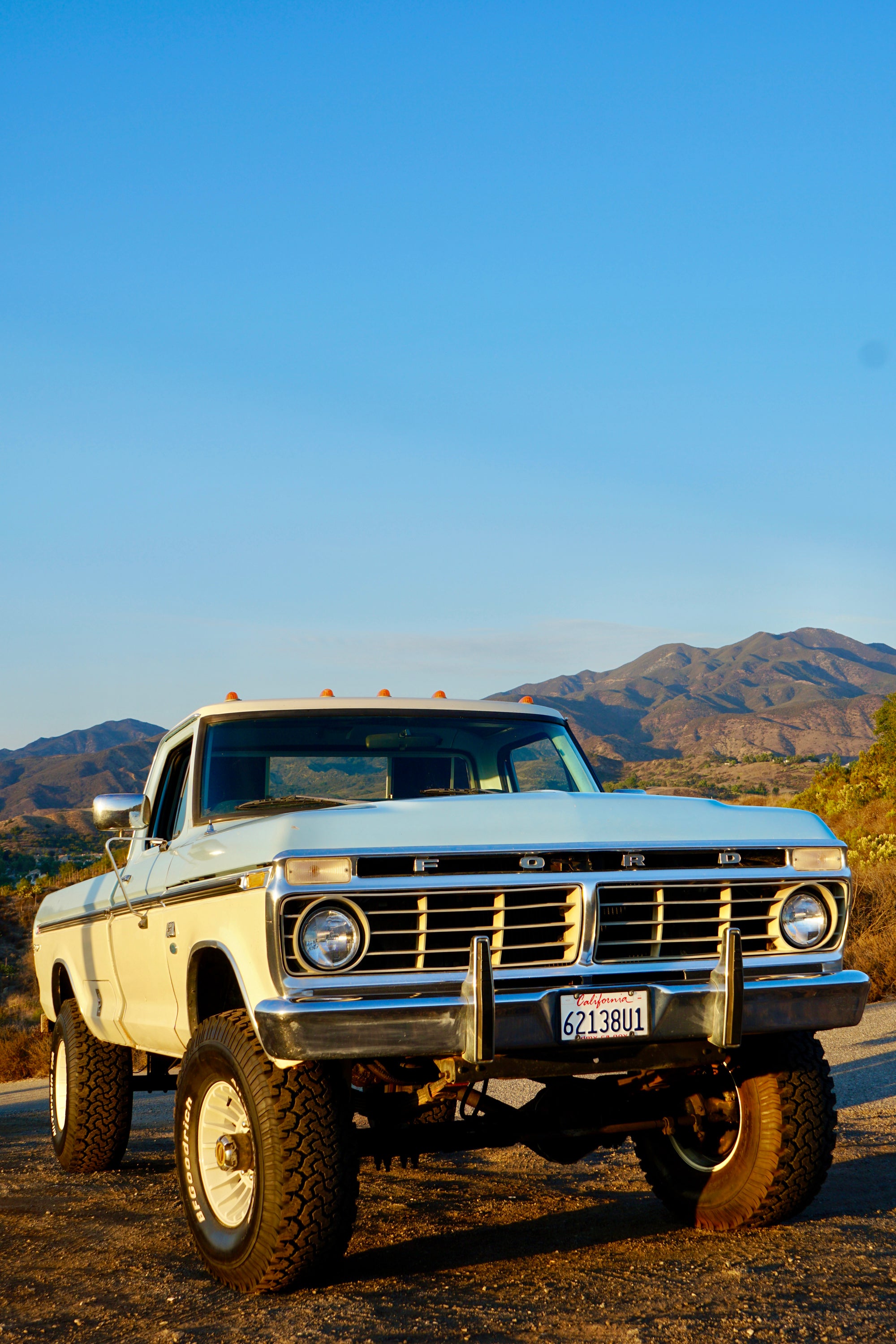 1975 Ford F-250 Highboy Wind Blue FINE ART PRINT