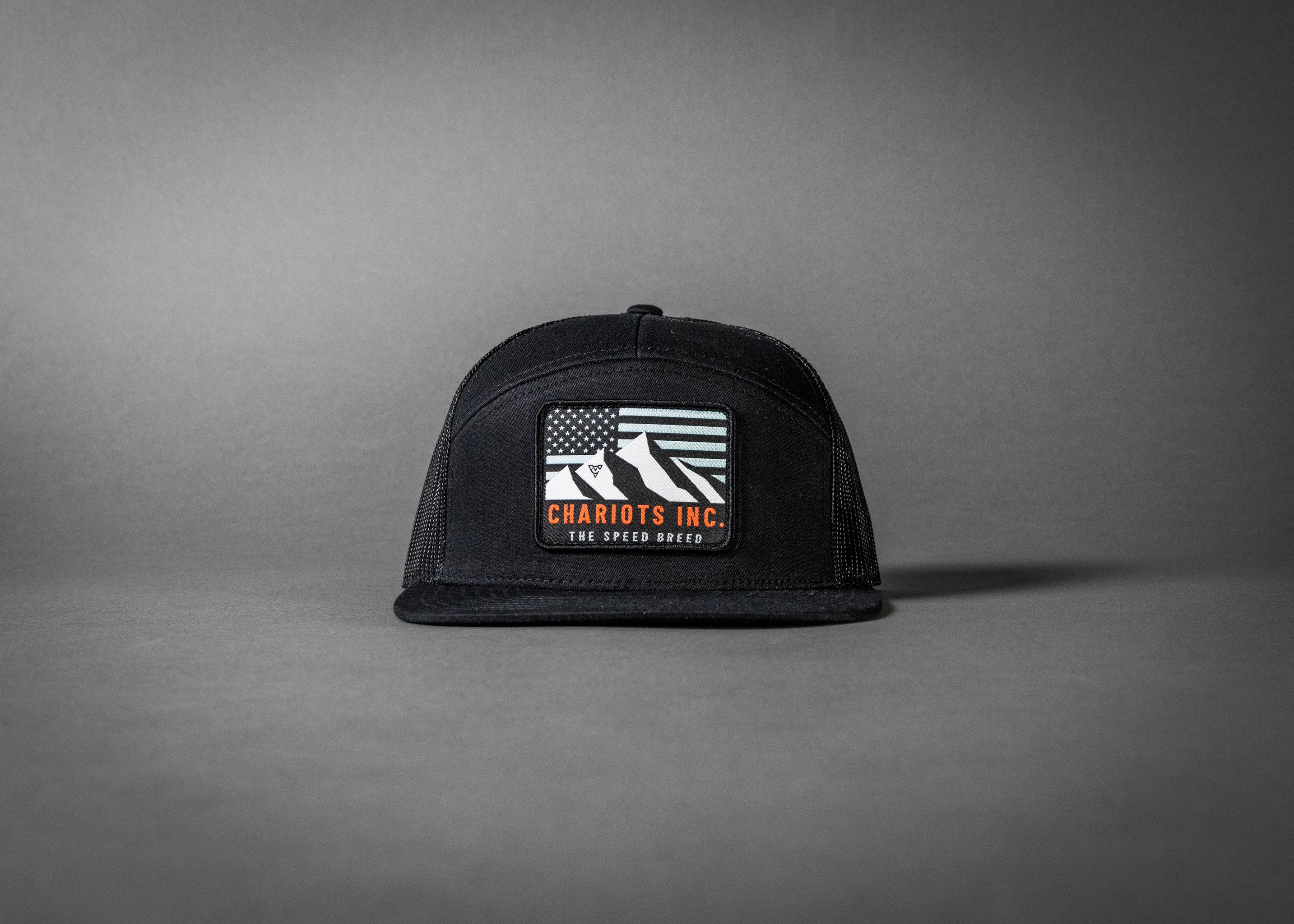 HIVERANNO MOUNTAINEER (Black/Black Premium 7-Panel Trucker Hat)