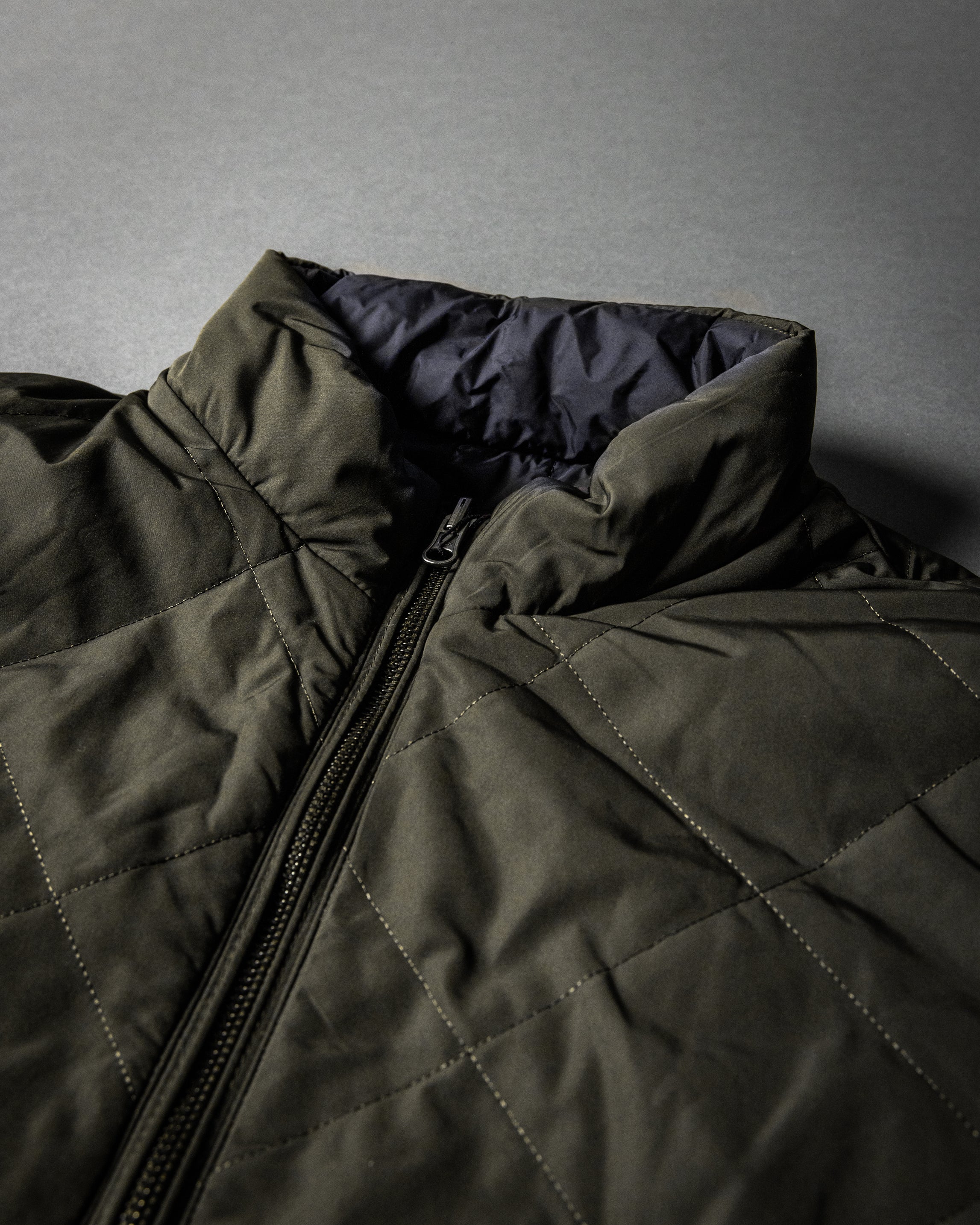 SPEED BREED PREMIUM REVERSIBLE QUILTED PUFFER JACKET (Dark Olive/Navy)