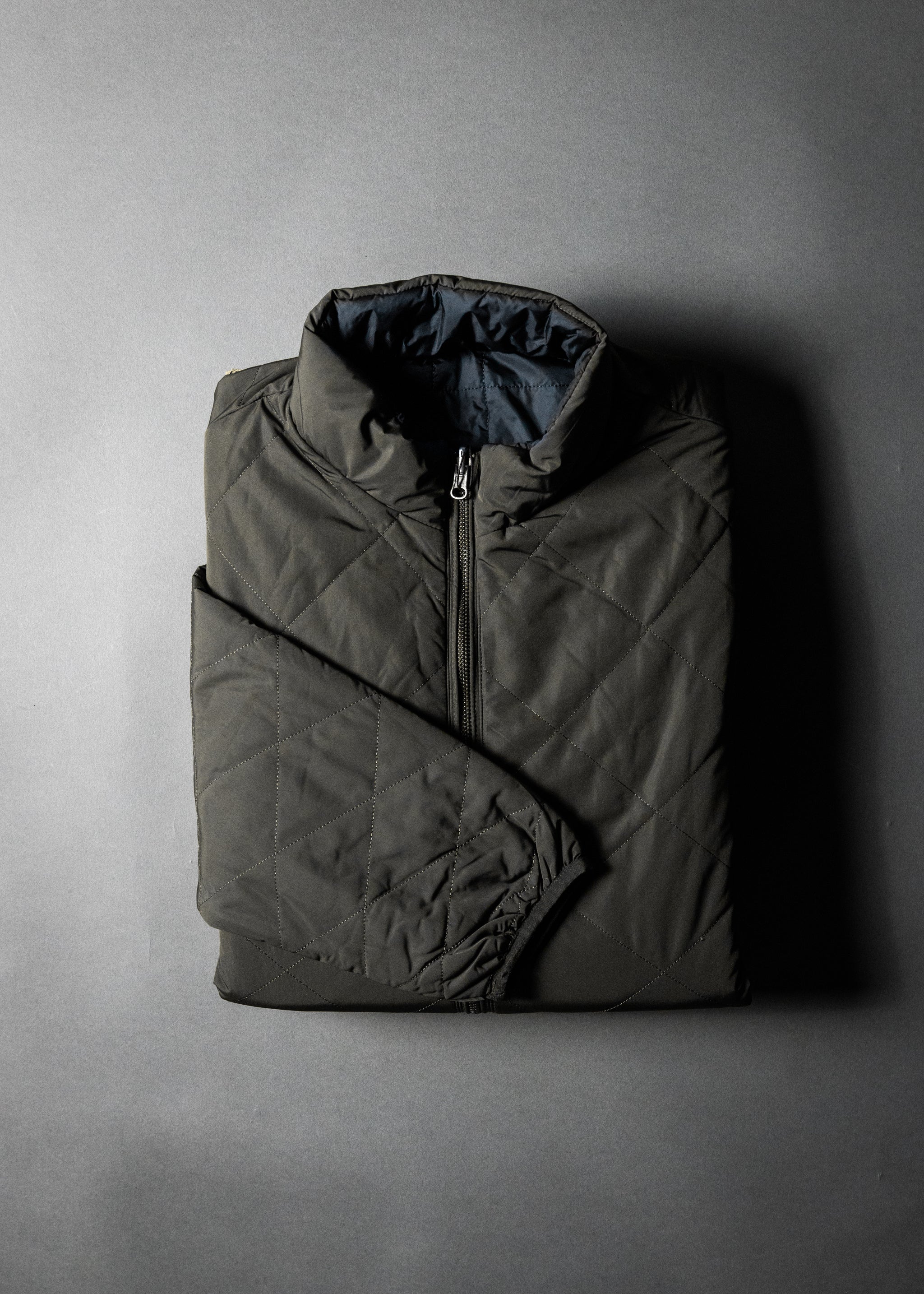 SPEED BREED PREMIUM REVERSIBLE QUILTED PUFFER JACKET (Dark Olive/Navy)