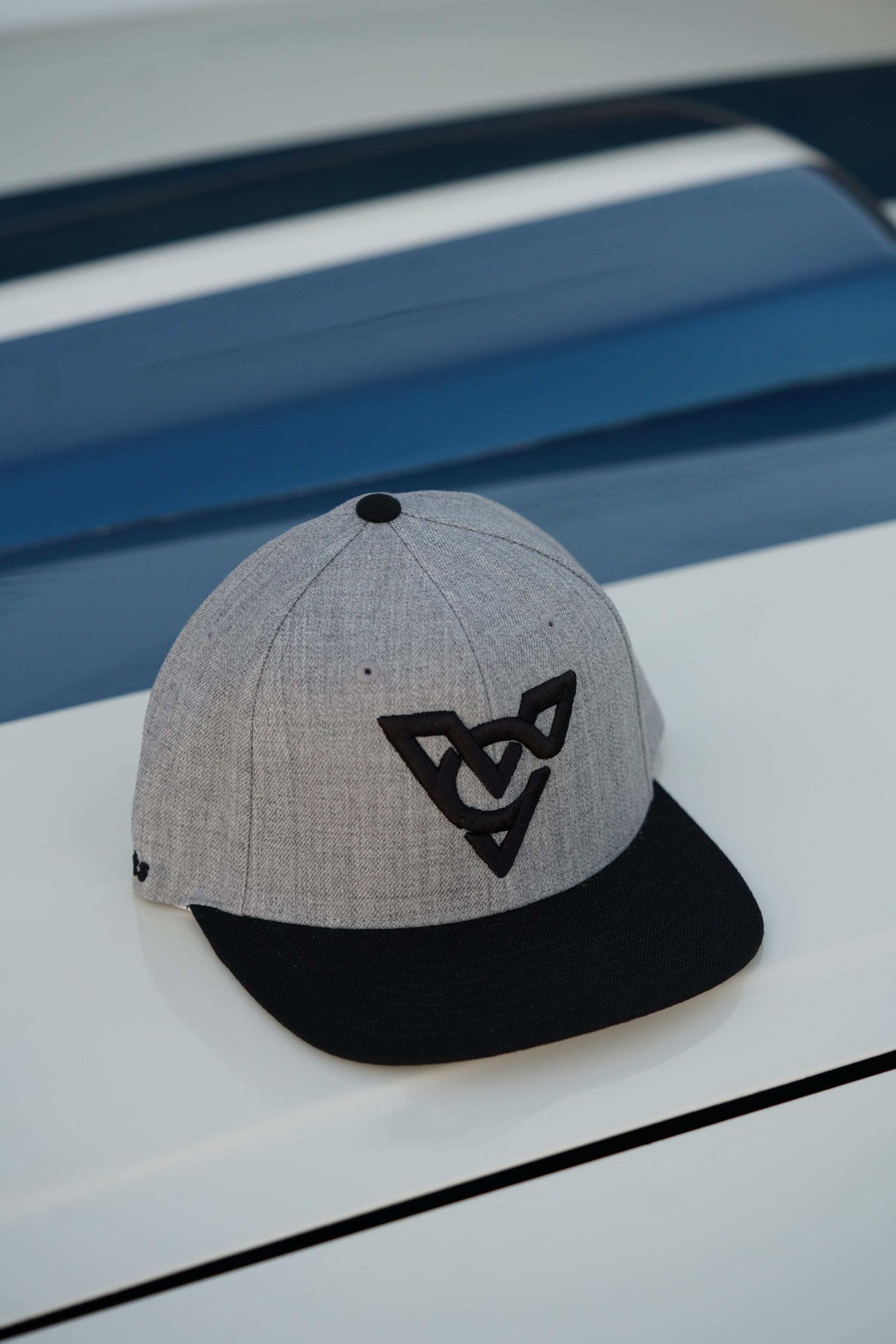 VC PUFF HAT (Heather Grey/Black Puff)