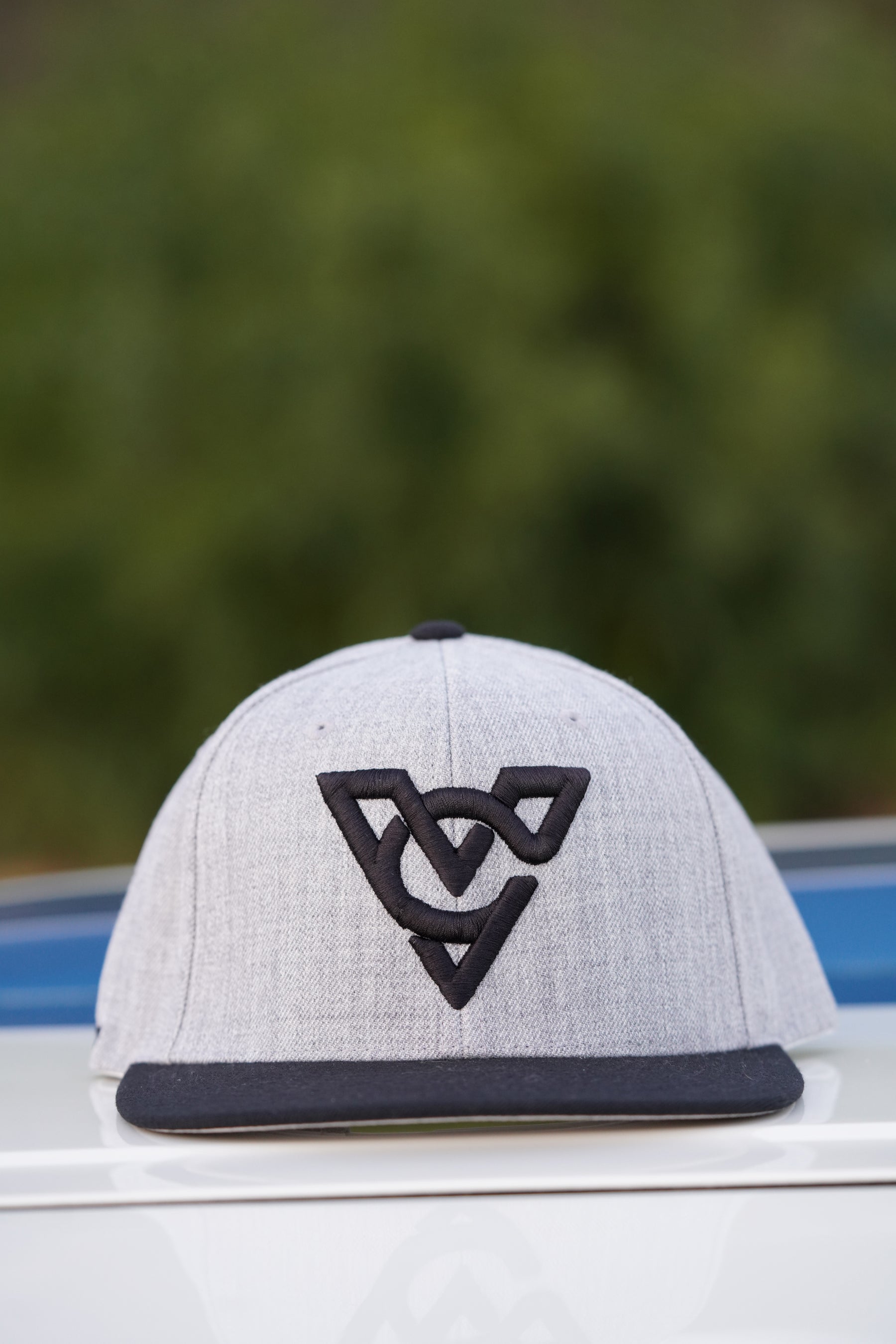 VC PUFF HAT (Heather Grey/Black Puff)