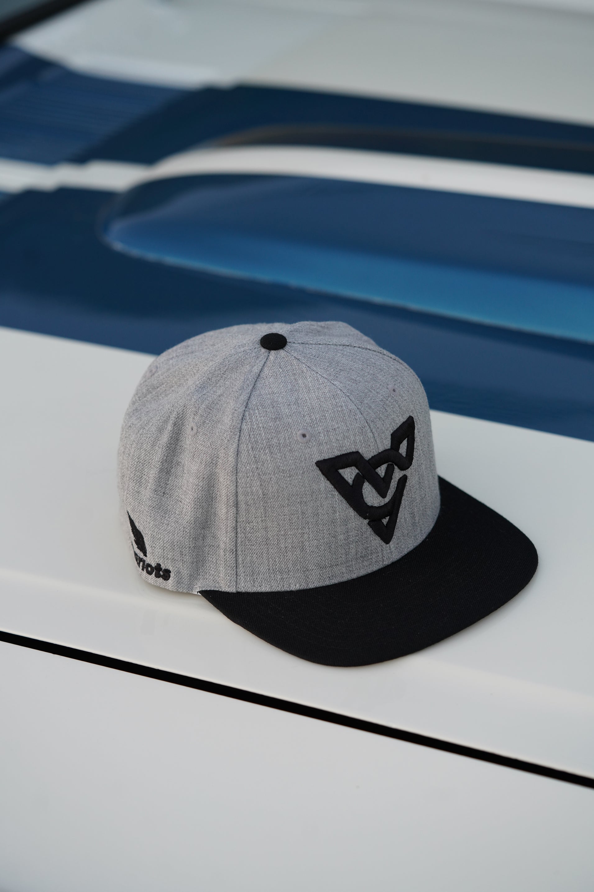 VC PUFF HAT (Heather Grey/Black Puff)