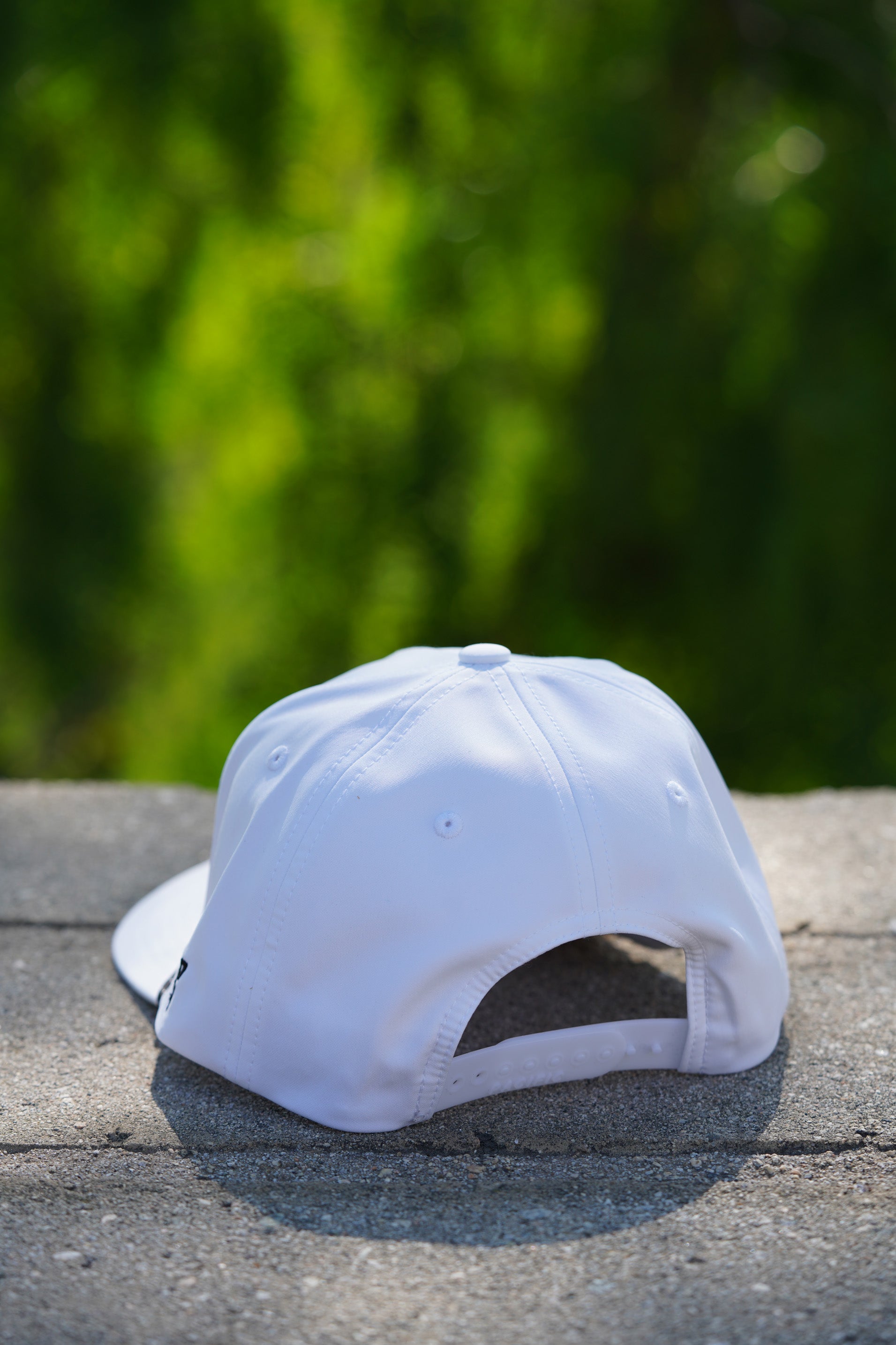 ZEPHYR WEEKENDER HAT (White/Black/Sky Blue)