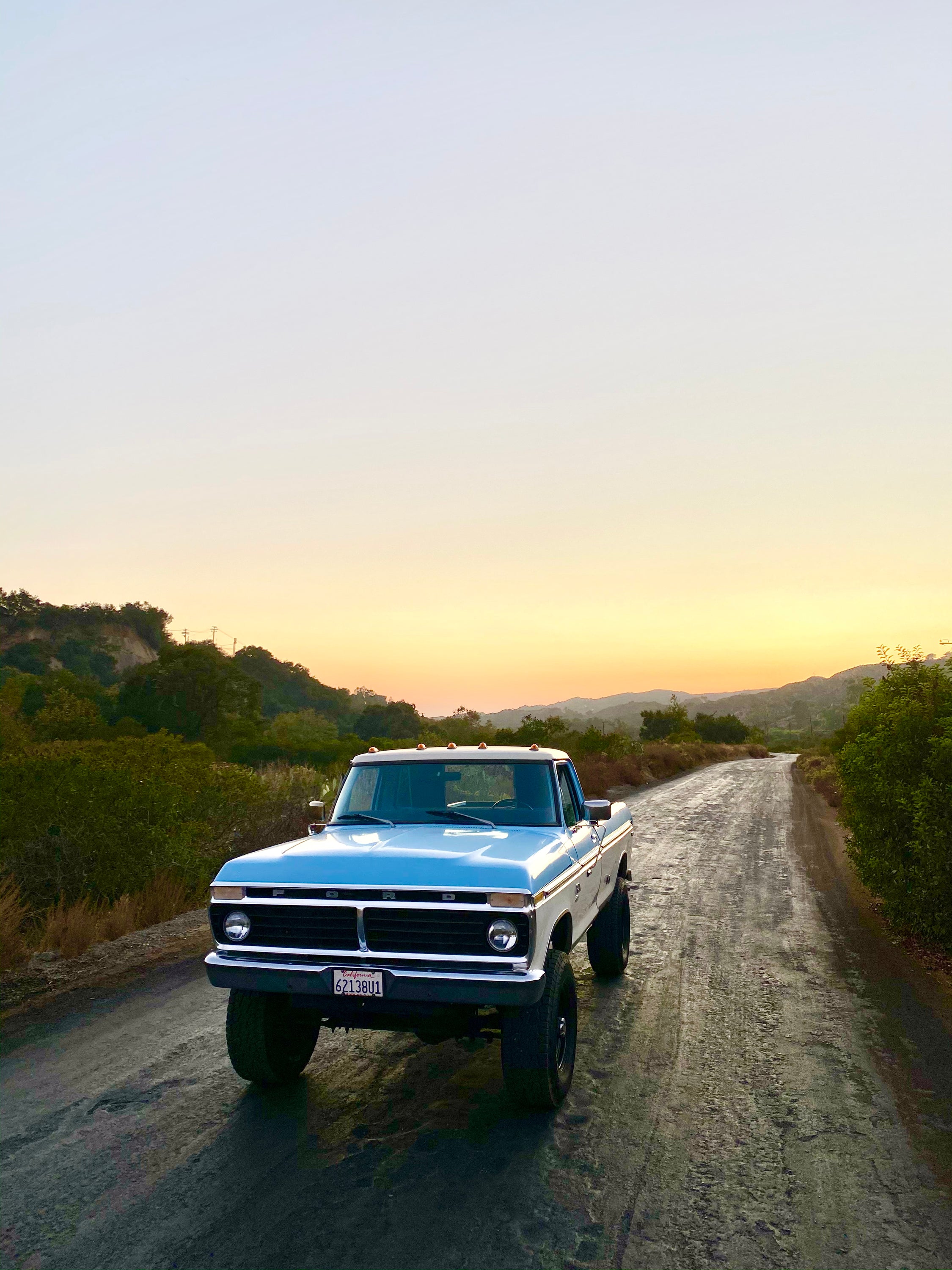 1975 Ford F-250 Highboy Wind Blue FINE ART PRINT