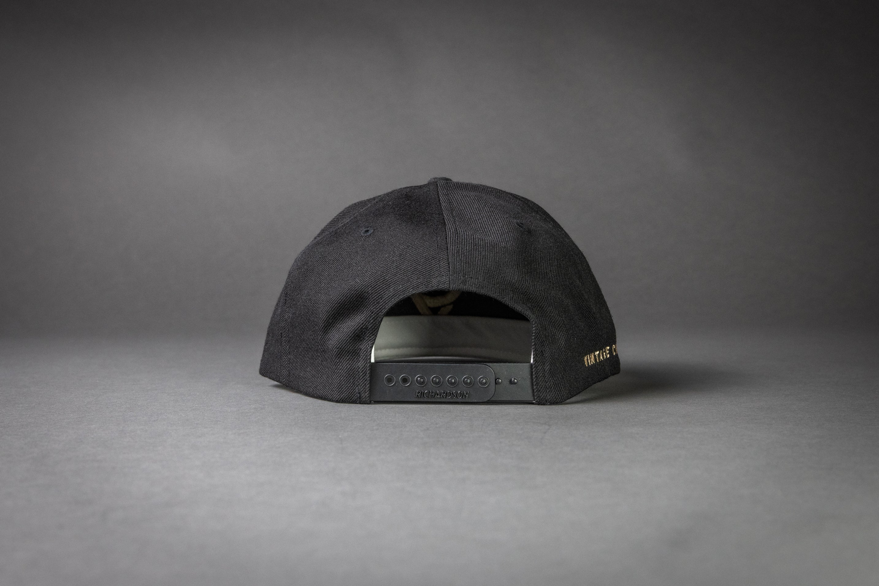 VC PUFF HAT (Black/Light Gold Puff)