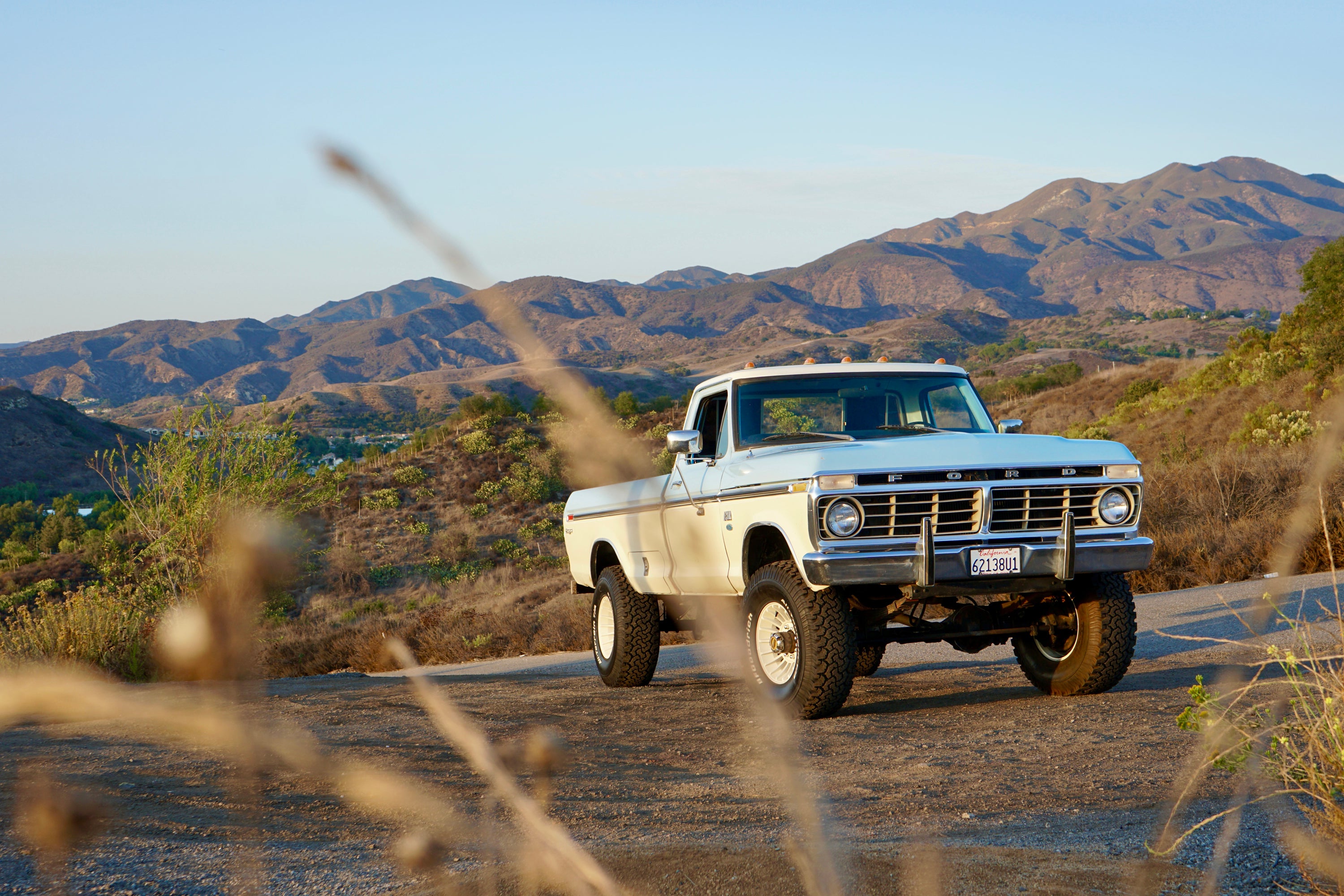 1975 Ford F-250 Highboy Wind Blue FINE ART PRINT